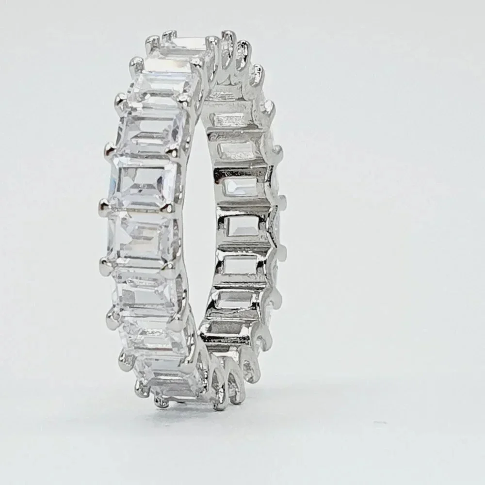 💎925 Sterling Silver Plated Clear CZ Eternity Wedding/Engagement Ring UN… - Picture 3 of 8
